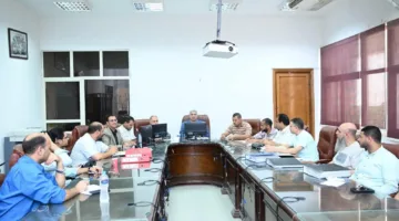نائب رئيس جامعة الفيوم لشئون الدراسات العليا والبحوث يراقب أنشطة الجودة في كلية دار العلوم