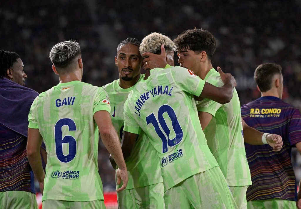 برشلونة يعزز مساعيه لتوثيق عقود الثلاثي قبل لقاء رايو فاليكانو. برشلونة يعزز مساعيه لتوثيق عقود الثلاثي قبل لقاء رايو فاليكانو.