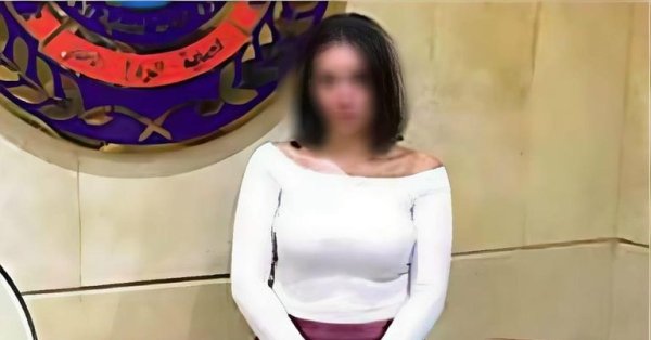 صحيفة البلاد البحرينية | أول صورة للبلوغر بسنت محمد بعد القبض عليها في مصر #صحيفة_البلاد