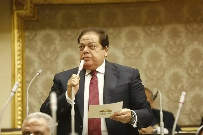 أبو العينين خلال توزيع المساعدات على غزة: “لقد كفى حربًا ودمارًا” أبو العينين خلال توزيع المساعدات على غزة: “لقد كفى حربًا ودمارًا”