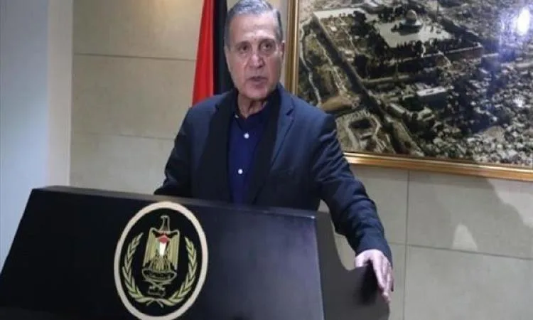 أبو ردينة: بدء عملية تسليم الأسلحة المتواجدة في المخيمات الفلسطينية بلبنان أبو ردينة: بدء عملية تسليم الأسلحة المتواجدة في المخيمات الفلسطينية بلبنان