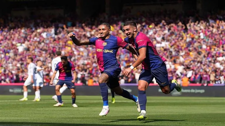 أتمنى الإنصاف.. لاعب برشلونة يعبّر عن رأيه في منافسة الكرة الذهبية أتمنى الإنصاف.. لاعب برشلونة يعبّر عن رأيه في منافسة الكرة الذهبية