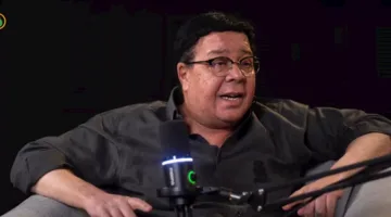 أحمد آدم لمجدي الجلاد: “مسرح مصر تحت إشراف أشرف عبدالباقي ليس مسرحًا”