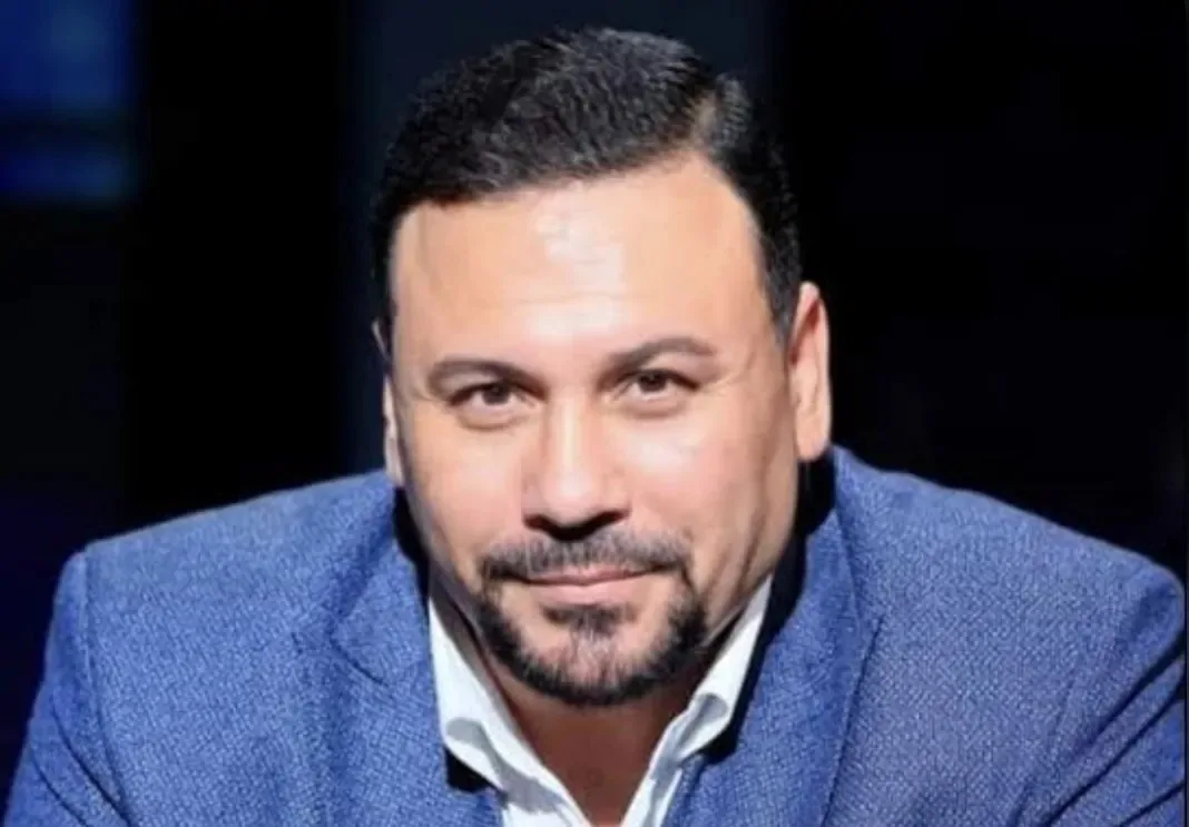 أحمد مهران يعبّر عن نقده للاحتفالات أمام لجان الاقتراع: “الأمر كله يتعلق بورقة 200 جنيه”