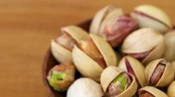 أطعمة تعزز نومك وأخرى تسبب أرقك ليلاً!