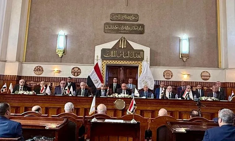أعضاء النيابة الإدارية يؤدون القسم أمام المجلس الأعلى للقضاء أعضاء النيابة الإدارية يؤدون القسم أمام المجلس الأعلى للقضاء