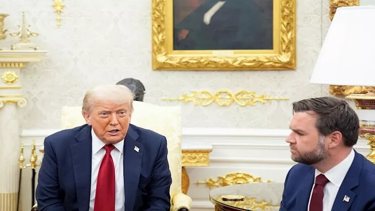 “أكسيوس”: نائب ترامب يحقق خطوات متقدمة في بريطانيا نحو إنهاء النزاع الأوكراني “أكسيوس”: نائب ترامب يحقق خطوات متقدمة في بريطانيا نحو إنهاء النزاع الأوكراني