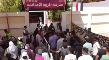 أهالي الوادي الجديد يبرزون روح الوطنية من خلال مشاركتهم الفعالة في انتخابات مجلس الشيوخ.. فيديو