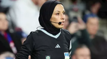 أول محجبة أم في تاريخ المونديال: قصة الحكمة الفلسطينية هبة سعدية
