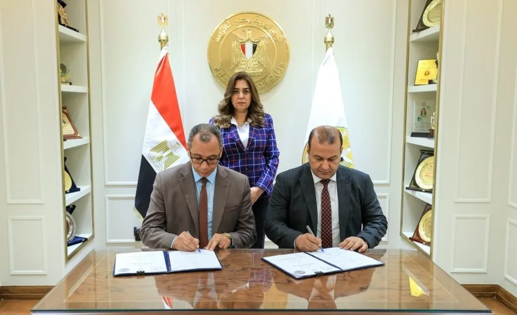 إبرام اتفاقية لتوريد مجزرين متنقلين لدعم المناطق النائية والحدودية إبرام اتفاقية لتوريد مجزرين متنقلين لدعم المناطق النائية والحدودية