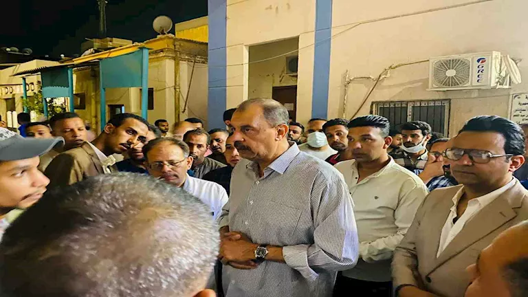 إجراءات فورية من محافظ سوهاج إثر إصابة 13 شخصًا في انفجار مطعم.. صور إجراءات فورية من محافظ سوهاج إثر إصابة 13 شخصًا في انفجار مطعم.. صور