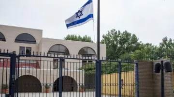 إسرائيل تسحب دبلوماسييها من أبوظبي ودبي بسرعة بسبب “تحذير عاجل”