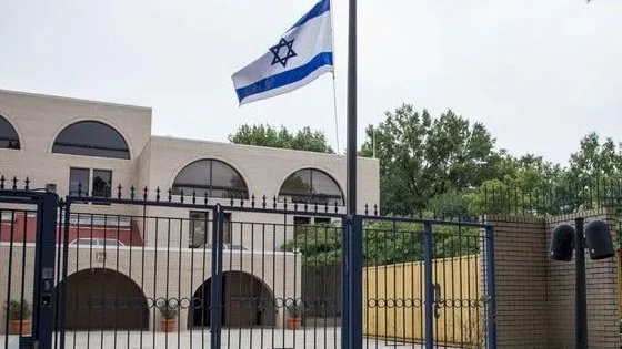 إسرائيل تسحب دبلوماسييها من أبوظبي ودبي بسرعة بسبب “تحذير عاجل” إسرائيل تسحب دبلوماسييها من أبوظبي ودبي بسرعة بسبب “تحذير عاجل”
