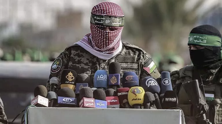 إعلام إسرائيلي: الجيش استهدف أبو عبيدة في محاولة للهجوم عليه إعلام إسرائيلي: الجيش استهدف أبو عبيدة في محاولة للهجوم عليه