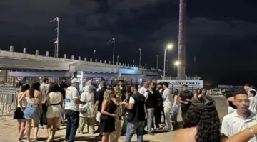 إقبال جماهيري واسع على حفلة عمرو دياب في مهرجان العلمين