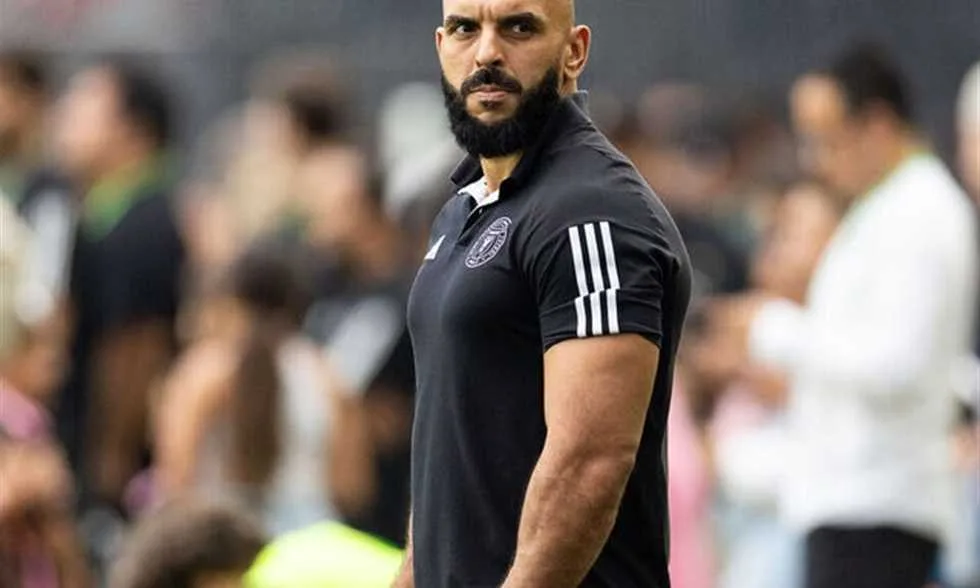 إقصاء الحارس الشخصي لميسي في بطولة الدوري إقصاء الحارس الشخصي لميسي في بطولة الدوري