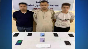 إلقاء القبض على 3 مشتبه بهم في المنيا بتهمة الاحتيال على المواطنين بانتحال صفات موظفي البنوك.