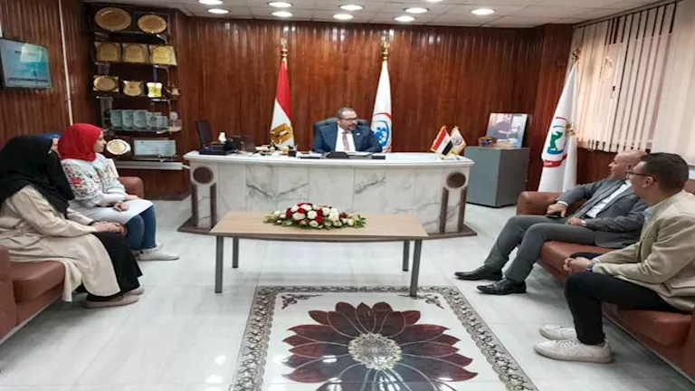 إنجازات وصعوبات: اجتماع طارئ لمتابعة مشروع “100 يوم صحة” في الشرقية إنجازات وصعوبات: اجتماع طارئ لمتابعة مشروع “100 يوم صحة” في الشرقية