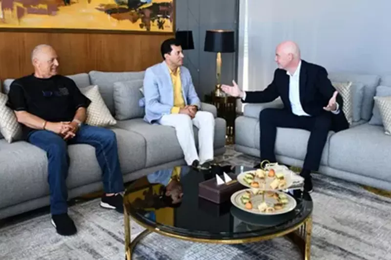 إنفانتينو: مصر دولة تعشق كرة القدم، وشاهدوا الأهلي كنموذج لذلك. إنفانتينو: مصر دولة تعشق كرة القدم، وشاهدوا الأهلي كنموذج لذلك.
