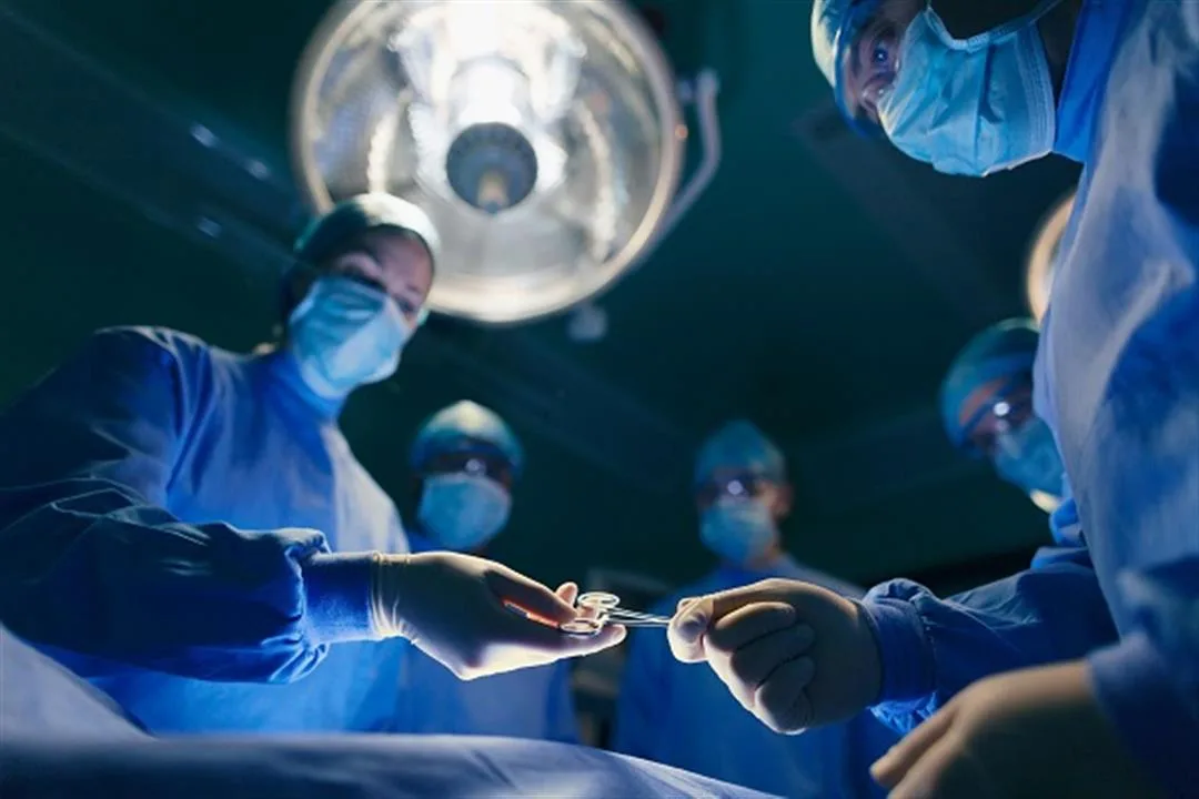 إنقاذ حياة شخص أجنبي من خلال عملية نادرة في الفقرات cervical في مستشفى برج العرب إنقاذ حياة شخص أجنبي من خلال عملية نادرة في الفقرات cervical في مستشفى برج العرب