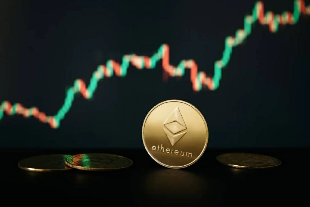 إيثريوم تتخطى 4550 دولاراً.. ارتفاع بنسبة 51% وعقود آجلة قياسية تصل إلى 60.8 مليار دولار إيثريوم تتخطى 4550 دولاراً.. ارتفاع بنسبة 51% وعقود آجلة قياسية تصل إلى 60.8 مليار دولار