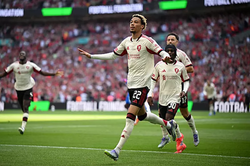 إيكيتيكي: أشكر جماهير ليفربول، والاحتفال كان تكريماً لجوتا إيكيتيكي: أشكر جماهير ليفربول، والاحتفال كان تكريماً لجوتا