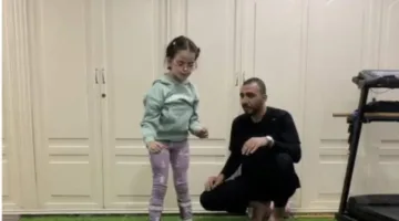 احتفال مؤثر لطفلة جزائرية في مصر بعد شفائها من الشلل الدماغي (فيديو)