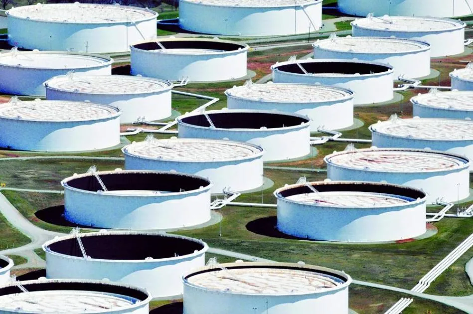 ارتفاع أسعار النفط مدعومًا بقوة الطلب الأمريكي رغم الغموض بشأن عقوبات روسيا ارتفاع أسعار النفط مدعومًا بقوة الطلب الأمريكي رغم الغموض بشأن عقوبات روسيا