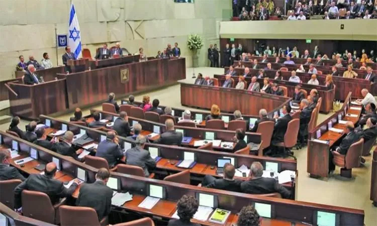 استطلاع: المعارضة الإسرائيلية قد تحقق أغلبية في تشكيل الكنيست الإسرائيلي استطلاع: المعارضة الإسرائيلية قد تحقق أغلبية في تشكيل الكنيست الإسرائيلي
