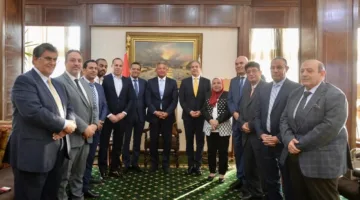استعدادًا للموسم الرياضي الجديد.. رئيس الهيئة العليا للإعلام يجتمع بنقيب الإعلاميين ونقيب الصحفيين ورئيس رابطة النقاد الرياضيين.