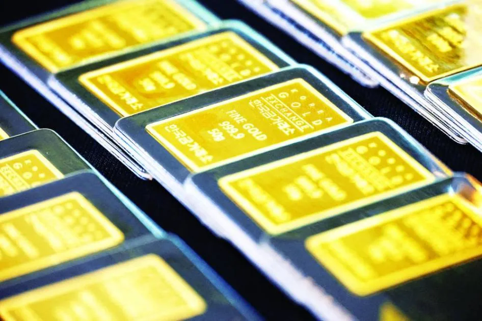 استقرار الذهب مع صعود الدولار قبل فرض رسوم جمركية جديدة استقرار الذهب مع صعود الدولار قبل فرض رسوم جمركية جديدة