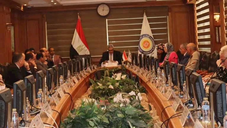استكشف قرارات اجتماع المجلس الأعلى للبحوث والدراسات العليا استكشف قرارات اجتماع المجلس الأعلى للبحوث والدراسات العليا