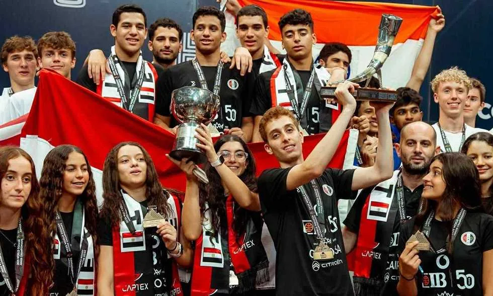 اسكواش: منتخب مصر يحصد كأس العالم للناشئين للمرة الثامنة على حساب أمريكا اسكواش: منتخب مصر يحصد كأس العالم للناشئين للمرة الثامنة على حساب أمريكا
