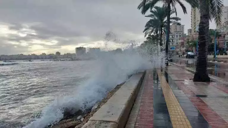 اضطراب في الملاحة وظهور الغيوم المنخفضة.. الأرصاد تقدم تفاصيل حالة الطقس ليوم الأحد. اضطراب في الملاحة وظهور الغيوم المنخفضة.. الأرصاد تقدم تفاصيل حالة الطقس ليوم الأحد.