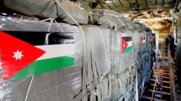 الأردن يقوم بعملية إنزال جوي جديدة تحمل 35 طنًا من المساعدات الإنسانية إلى غزة.