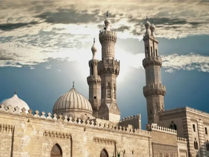 الأزهر يرد على الشائعات حول “قرارات مزيفة” لتوظيف المتطوعين