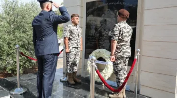 الأمن العام يضع إكليلاً من الزهور على نصب الشهداء في المرفأ: دماؤهم لن تذهب هباءً.