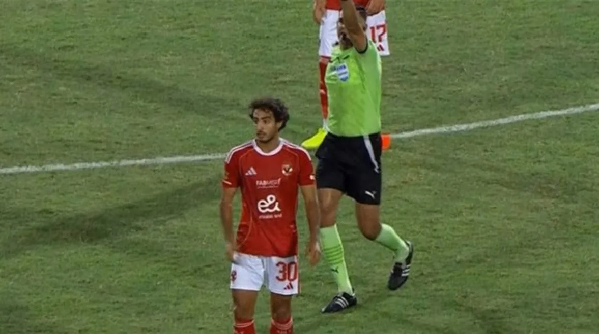 الأهلي يثير أزمة “هاني ومعروف” ويطالب بالاستماع لتسجيلات غرفة الـ”VAR”