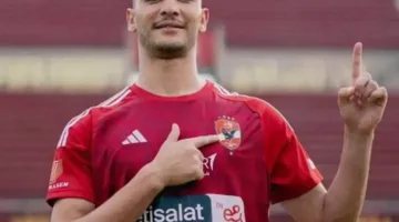الأهلي يصر على retaining أشرف داري وينفى العروض الواردة له