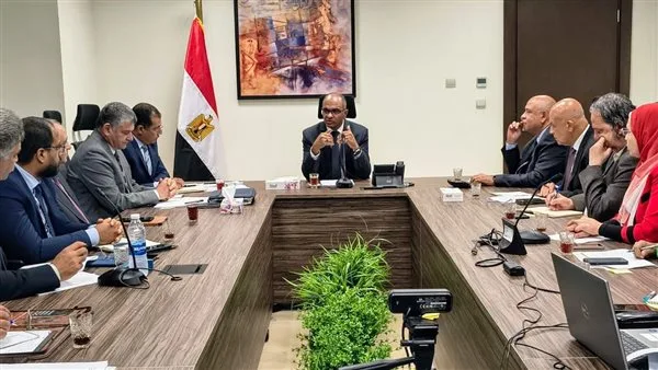 «الإسكان» تستعرض طرق الاستفادة من إنتاج محطة تحلية مياه البحر في العين السخنة «الإسكان» تستعرض طرق الاستفادة من إنتاج محطة تحلية مياه البحر في العين السخنة
