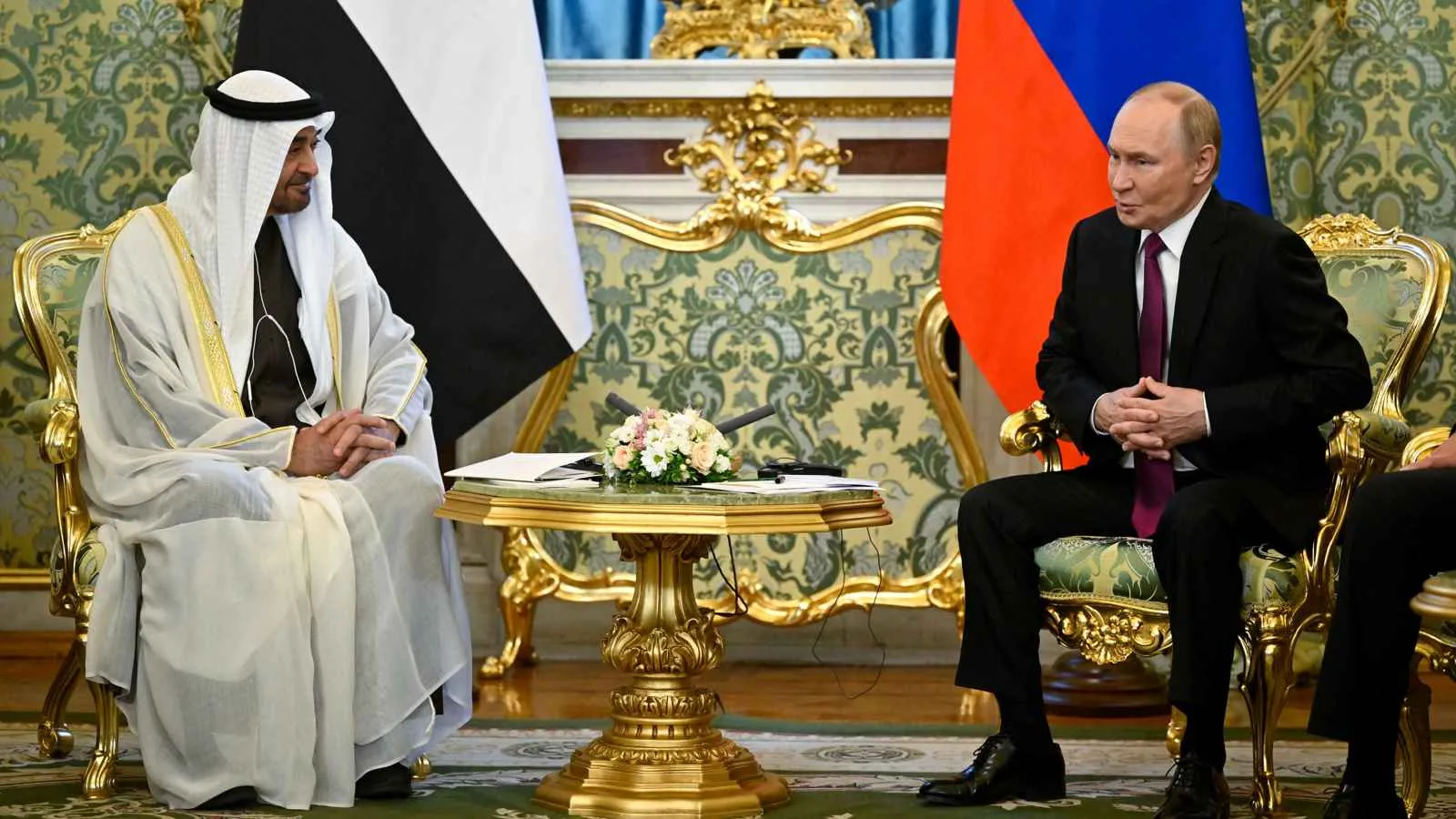 الإمارات تهدف إلى زيادة حجم التبادل التجاري مع روسيا خلال خمس سنوات.