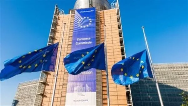 الاتحاد الأوروبي يوقف تدابيره الانتقامية ضد الرسوم الجمركية الأمريكية لمدة ستة أشهر