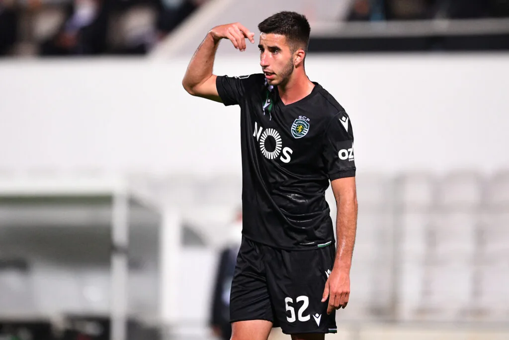 الاتحاد يتفاوض مع جونزالو إيناسيو لصفقة كبيرة. الاتحاد يتفاوض مع جونزالو إيناسيو لصفقة كبيرة.