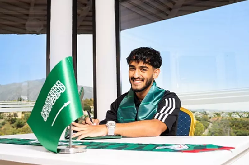 الاتفاق السعودي يعلن التعاقد مع زياد الغامدي في صفقة مع كوكا.