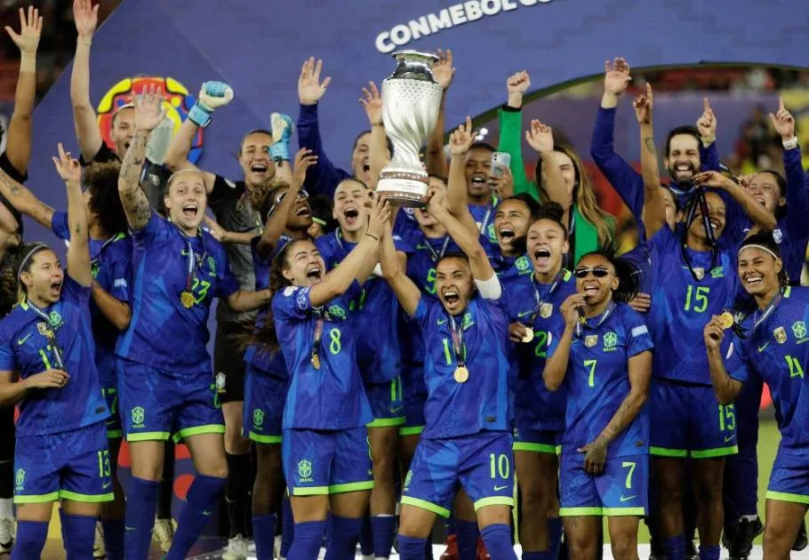 البرازيل تتوج بلقب كأس أمريكا للسيدات البرازيل تتوج بلقب كأس أمريكا للسيدات