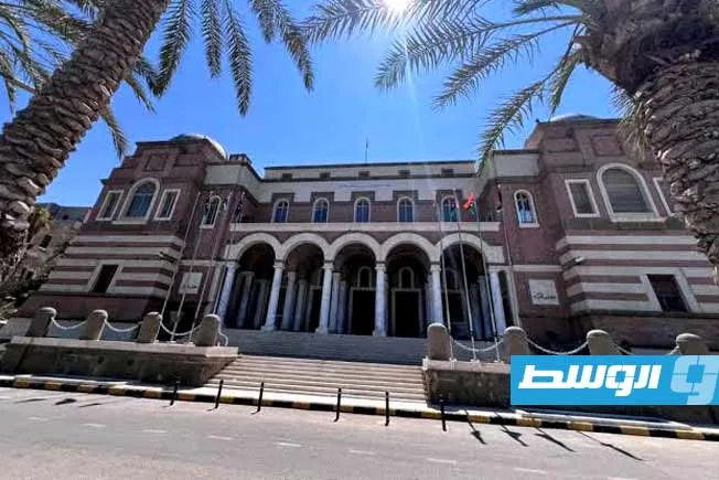 البنك المركزي: مليار دولار من الاعتمادات المستندية والتحويلات خلال 48 ساعة البنك المركزي: مليار دولار من الاعتمادات المستندية والتحويلات خلال 48 ساعة