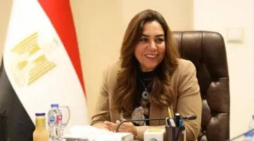البيئة: أبو منقار، جزيرة غنية بأشجار المانجروف وتنوع الحياة الرقمية.