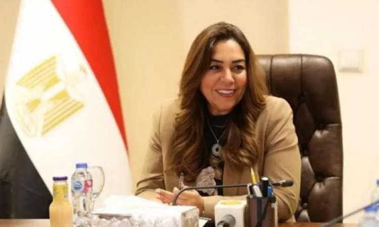 البيئة: أبو منقار، جزيرة غنية بأشجار المانجروف وتنوع الحياة الرقمية. البيئة: أبو منقار، جزيرة غنية بأشجار المانجروف وتنوع الحياة الرقمية.