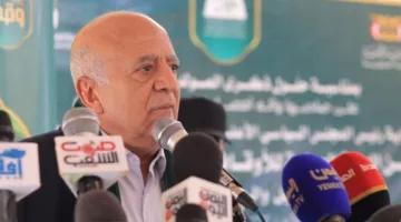 الحوثيون يعلنون عن وفاة رئيس الحكومة وعدد من الوزراء جراء قصف إسرائيلي.
