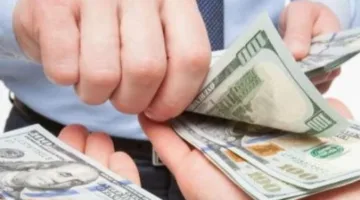 الداخلية تحقق في قضايا تهريب عملات أجنبية بقيمة 4 ملايين جنيه.